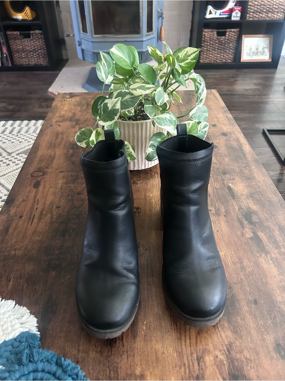 Women’s korks boots size 9.5